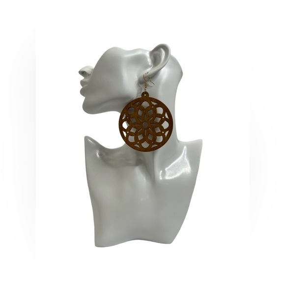 Fashion Jewelry Floral Wooden Boho Dangle Earrings - Picture 4 of 9